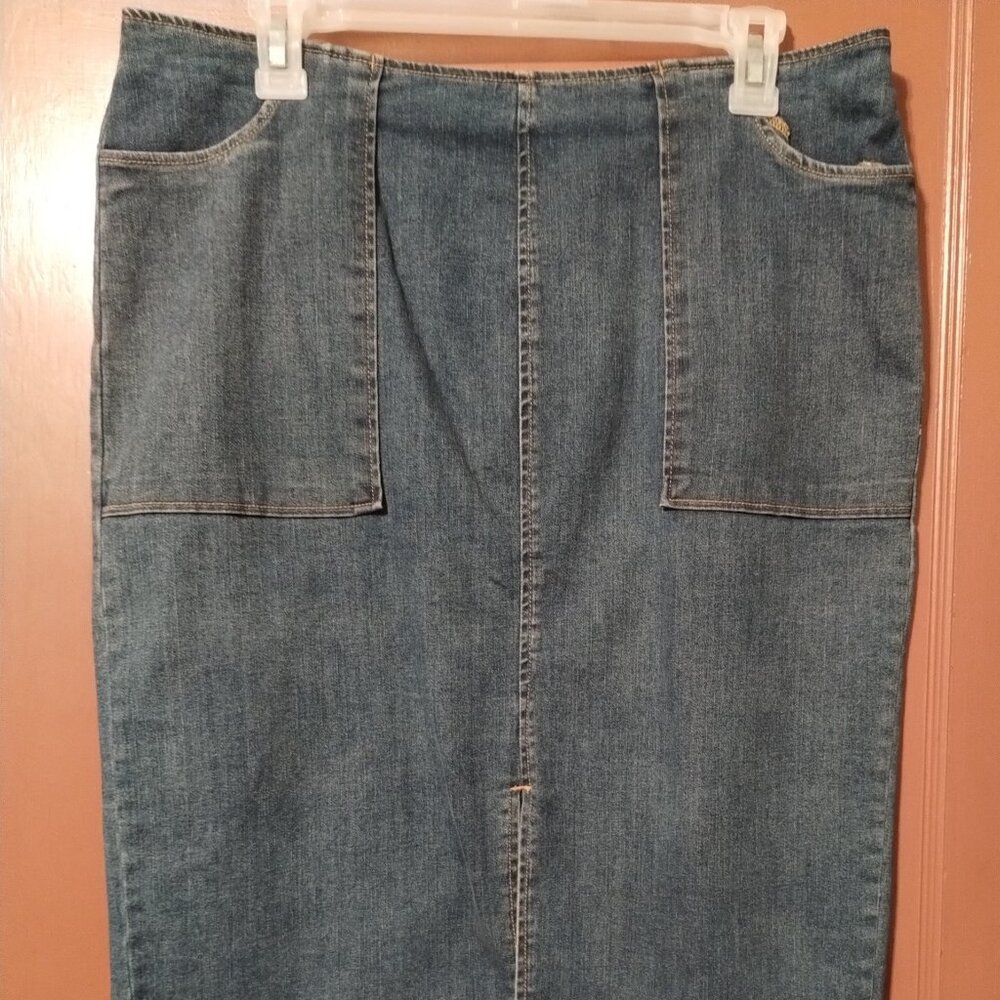 WHO WHAT WEAR MID CALF LENGTH THIN DENIM STRETCH SKIRT W/SLIT-SIZE 12